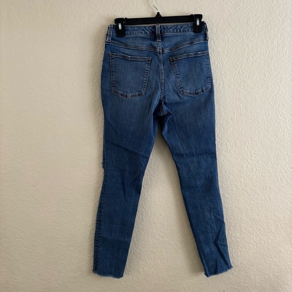 Universal Thread Blue Jeans - Picture 3 of 9